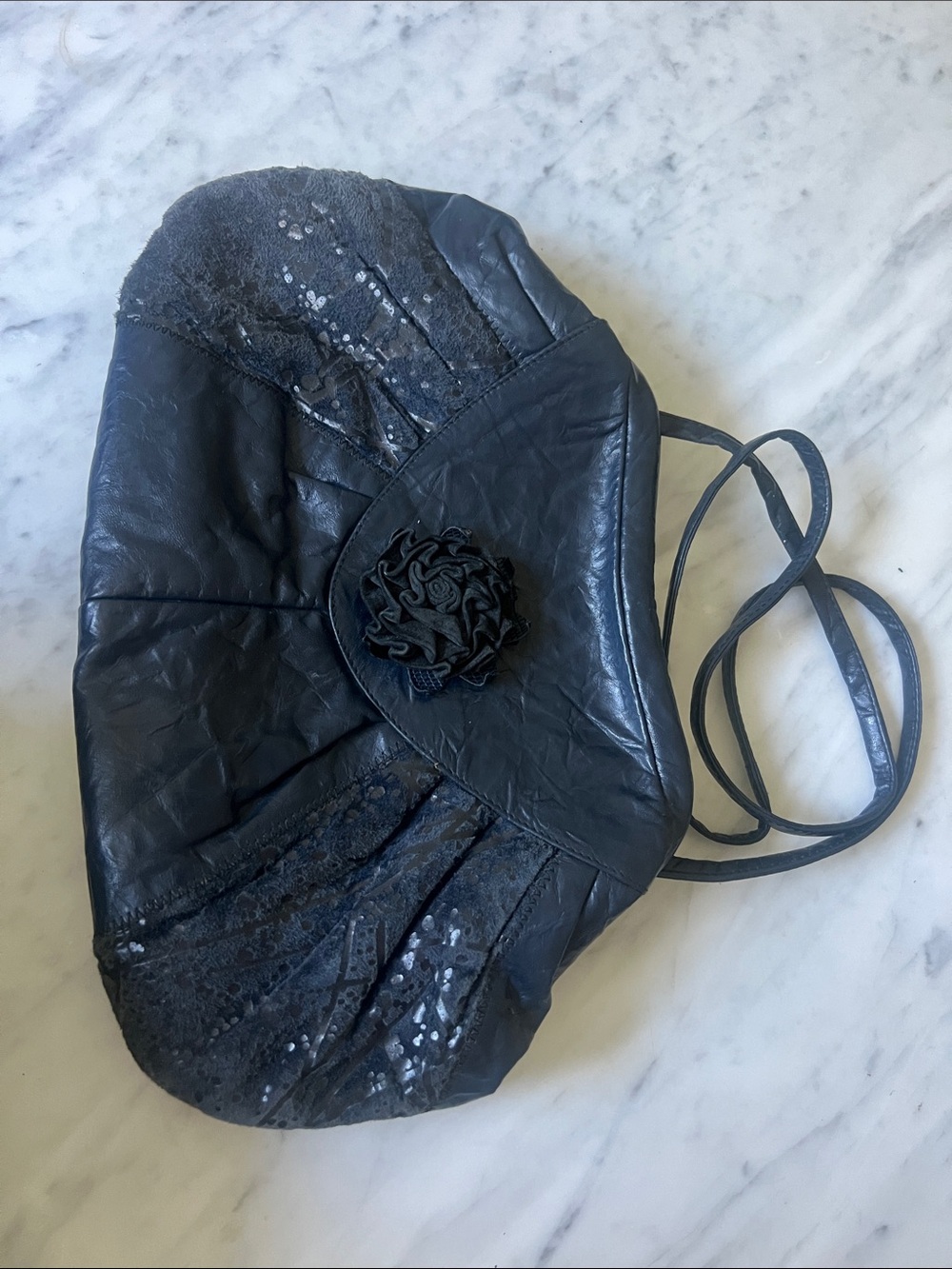 Vintage 1980s Mimo Sacs Canada Navy Crinkle Leather bag with Floral Rosette